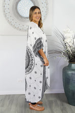 Load image into Gallery viewer, Long White & Black Tunisia Sequined Cape/Kimono. Free Size