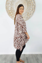 Load image into Gallery viewer, Vibrant Summer Asmat Brown & White Kaftan Top. One Size Fits All.