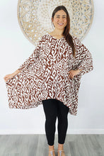 Load image into Gallery viewer, Vibrant Summer Asmat Brown & White Kaftan Top. One Size Fits All.