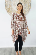 Load image into Gallery viewer, Vibrant Summer Asmat Brown & White Kaftan Top. One Size Fits All.