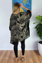 Load image into Gallery viewer, Betelnut Black/Stone Kaftan Top. One Size Fits All.