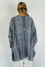 Load image into Gallery viewer, Kaftan Top Papua Navy Print. One Size Fits All.