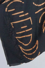 Load image into Gallery viewer, Kaftan Top In Half Moon Black & Tan. One Size Fits All.