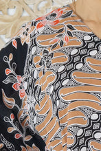 Load image into Gallery viewer, Kaftan Top Kediri Apricot. One Size Fits All.