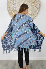 Load image into Gallery viewer, Kaftan Top Kediri Blue. One Size Fits All.
