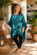 Load image into Gallery viewer, Betelnut Navy &amp; Mint Kaftan Top | One Size Fits All
