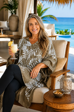 Load image into Gallery viewer, Betelnut Taupe &amp; Cream Kaftan Top.  One Size Fits All.
