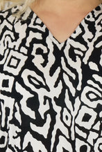 Load image into Gallery viewer, Sundrenched Long Kaftan Dress Asmat Black &amp; White.  One Size Fits All.
