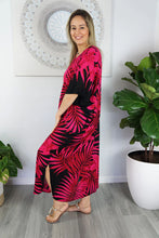 Load image into Gallery viewer, Sundrenched Palm Frond pink &amp; black long kaftan.  One Size Fits All.
