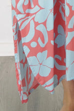 Load image into Gallery viewer, Premium Island Flower Peach Long Kaftan Dress - One Size Fits All
