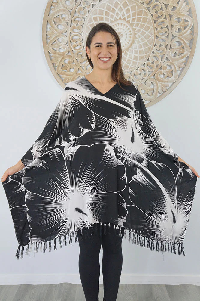 Sundrenched Outline Black & White Kaftan Top.  One Size Fits All.