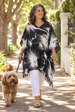 Load image into Gallery viewer, Kaftan Top Outline Black &amp; White -  One Size Fits All
