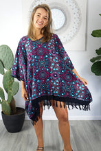 Load image into Gallery viewer, Kaftan Top Dot Art Blue &amp; Dark Pink.  One size fits all.
